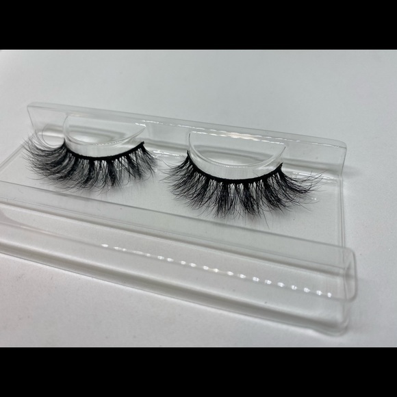 Luxury Mink Lashes - Picture 10 of 10